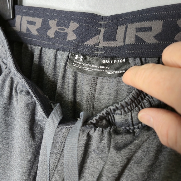 Under Armour Mens Medium Gray Loose Fit Heatgear Size SM - Picture 6 of 6